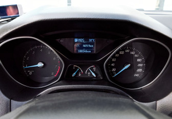 Подержанный автомобиль Ford Focus Wagon 2012 года (10 фото)