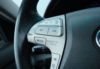 Подержанный автомобиль Toyota Camry Sedan 2011 года (15 фото)