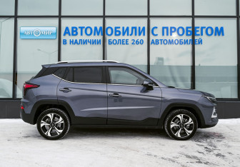 Подержанный автомобиль Москвич 3 2024 года (6 фото)