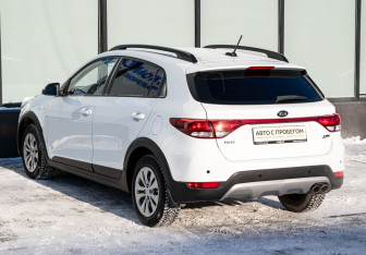 Подержанный автомобиль Kia Rio Hatchback 2018 года (3 фото)