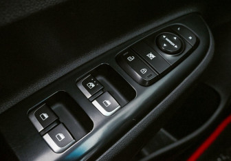 Подержанный автомобиль Kia Rio Sedan 2019 года (18 фото)