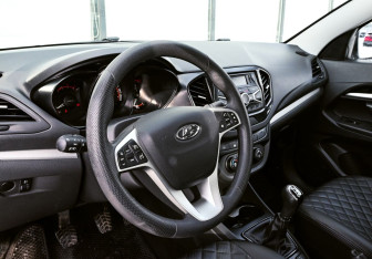 Подержанный автомобиль LADA (ВАЗ) Vesta Sedan 2021 года (15 фото)