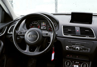 Подержанный автомобиль Audi Q3 2014 года (11 фото)