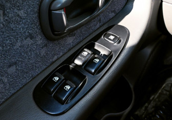 Подержанный автомобиль Kia Spectra Sedan 2007 года (16 фото)