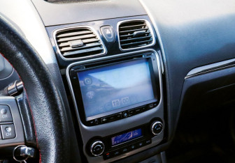 Подержанный автомобиль Geely Emgrand EC7 Sedan 2014 года (11 фото)