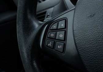 Подержанный автомобиль BMW X3 2007 года (14 фото)