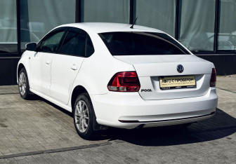 Подержанный автомобиль Volkswagen Polo Sedan 2016 года (3 фото)