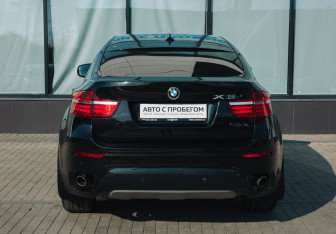 Подержанный автомобиль BMW X6 2013 года (4 фото)