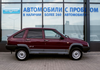 Подержанный автомобиль ИЖ 2126 «Ода» 2004 года (6 фото)