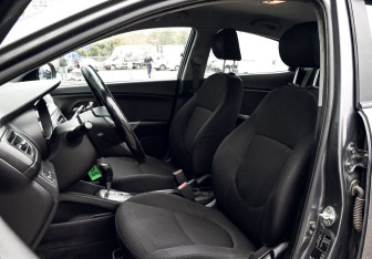 Подержанный автомобиль Kia Rio Sedan 2014 года (16 фото)