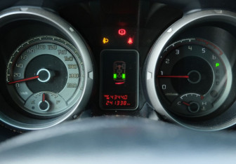 Подержанный автомобиль Mitsubishi Pajero 2013 года (15 фото)