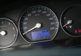 Подержанный автомобиль Hyundai Santa Fe 2010 года (15 фото)