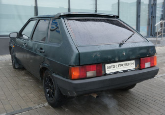 Подержанный автомобиль LADA (ВАЗ) 2109 Hatchback 2003 года (3 фото)