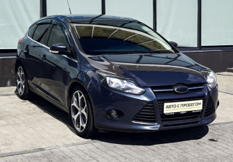 Подержанный автомобиль Ford Focus Hatchback 2013 года (7 фото)
