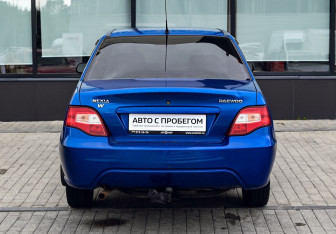 Подержанный автомобиль Daewoo Nexia Sedan 2008 года (4 фото)