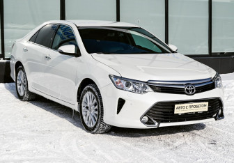 Подержанный автомобиль Toyota Camry Sedan 2015 года (7 фото)