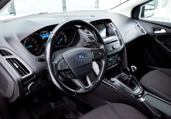 Подержанный автомобиль Ford Focus Sedan 2018 года (18 фото)