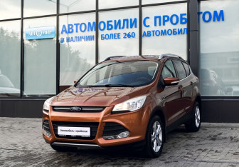 Подержанный автомобиль Ford Kuga 2015 года (1 фото)