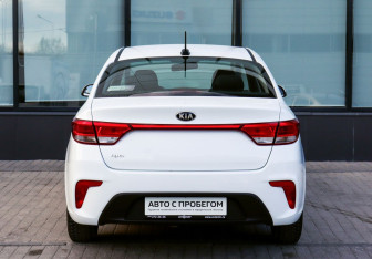 Подержанный автомобиль Kia Rio Sedan 2019 года (4 фото)