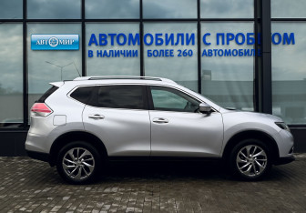 Подержанный автомобиль Nissan X-Trail 2016 года (6 фото)