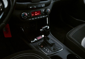 Подержанный автомобиль Kia Ceed Hatchback 2013 года (9 фото)