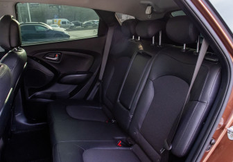 Подержанный автомобиль Hyundai ix35 2014 года (17 фото)