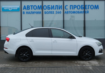 Подержанный автомобиль Skoda Rapid Liftback 2022 года (6 фото)