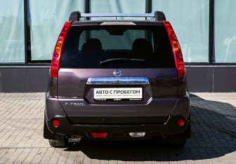 Подержанный автомобиль Nissan X-Trail 2008 года (4 фото)