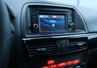 Подержанный автомобиль Mazda CX-5 2012 года (12 фото)