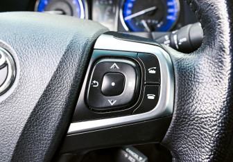 Подержанный автомобиль Toyota Camry Sedan 2015 года (14 фото)