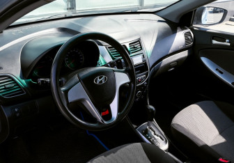 Подержанный автомобиль Hyundai Solaris Sedan 2010 года (13 фото)