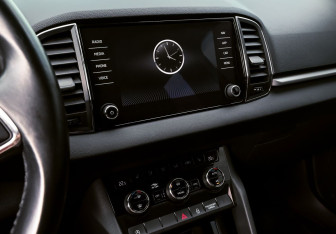 Подержанный автомобиль Skoda Karoq 2021 года (11 фото)