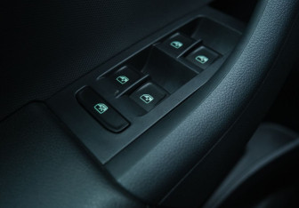 Подержанный автомобиль Skoda Rapid Liftback 2022 года (11 фото)