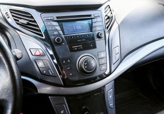 Подержанный автомобиль Hyundai i40 Sedan 2013 года (10 фото)