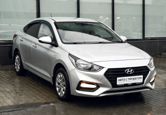 Подержанный автомобиль Hyundai Solaris Sedan 2018 года (7 фото)
