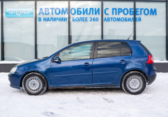 Подержанный автомобиль Volkswagen Golf Hatchback 2007 года (3 фото)