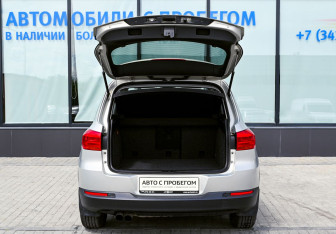 Подержанный автомобиль Volkswagen Tiguan 2011 года (18 фото)