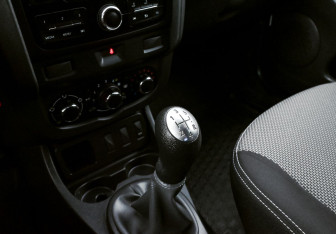 Подержанный автомобиль Renault Duster 2018 года (9 фото)