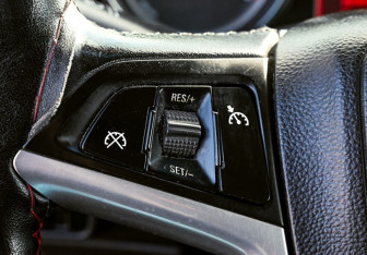 Подержанный автомобиль Opel Astra Hatchback 2012 года (12 фото)