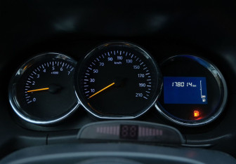 Подержанный автомобиль Renault Duster 2018 года (14 фото)