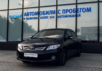 Подержанный автомобиль Toyota Corolla Sedan 2012 года (1 фото)