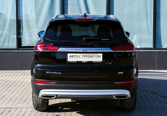 Подержанный автомобиль Geely Atlas Pro 2023 года (4 фото)
