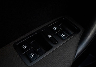 Подержанный автомобиль Volkswagen Polo Sedan 2014 года (15 фото)