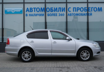 Подержанный автомобиль Skoda Octavia Liftback 2012 года (6 фото)