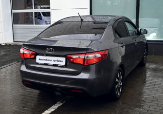 Подержанный автомобиль Kia Rio Sedan 2012 года (5 фото)