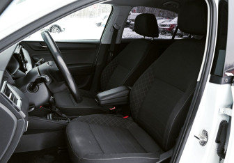 Подержанный автомобиль Skoda Rapid Liftback 2020 года (16 фото)