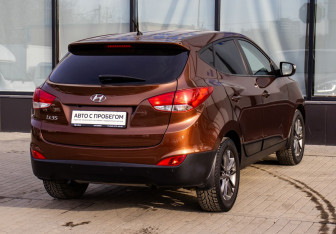 Подержанный автомобиль Hyundai ix35 2014 года (5 фото)