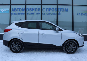 Подержанный автомобиль Hyundai ix35 2014 года (6 фото)
