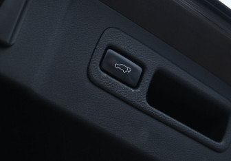 Подержанный автомобиль Lexus NX 2015 года (19 фото)