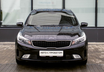 Подержанный автомобиль Kia Cerato Sedan 2018 года (8 фото)
